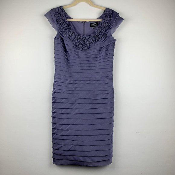 ADRIANNA‎ PAPELL Purple Shutter Pleat Dress w/Roses Sz 8 - Picture 1 of 6